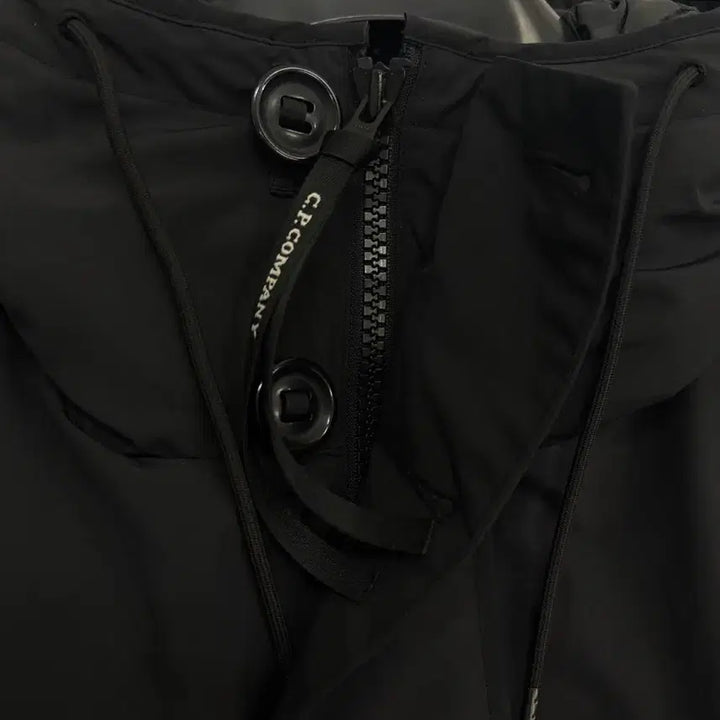 [BUNJANG] CP Company Padded Jacket Black [Size L] / 25fw cp컴퍼니 패딩 블랙 [L사이즈]