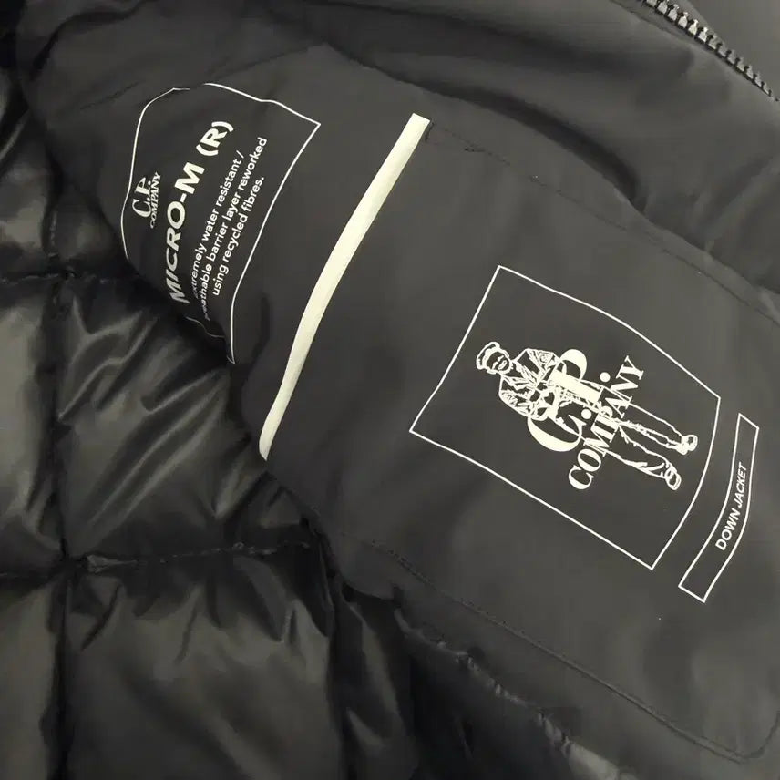 [BUNJANG] CP Company Padded Jacket Black [Size L] / 25fw cp컴퍼니 패딩 블랙 [L사이즈]