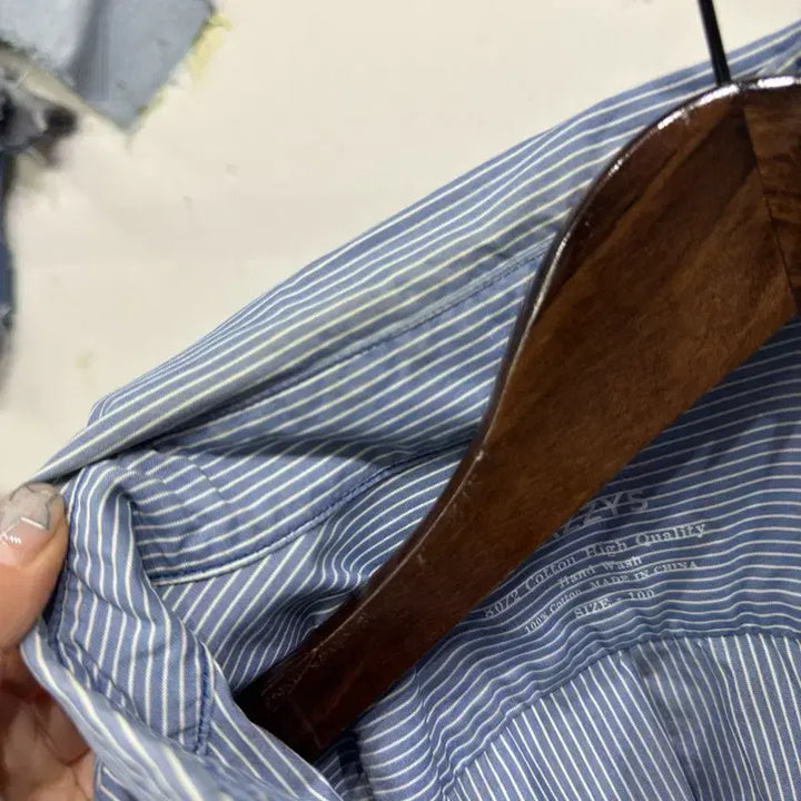 [BUNJANG] Hazzys Casual Embroidered Stripe Shirt / (100) 헤지스 캐주얼 자수 스트라이프 셔츠 남방