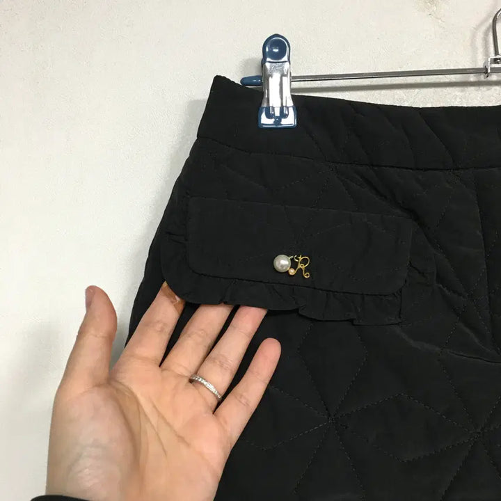 [BUNJANG] Renny Ron Quilted Padded Shorts 26 / 레니본 퀼팅 패딩 반바지 26