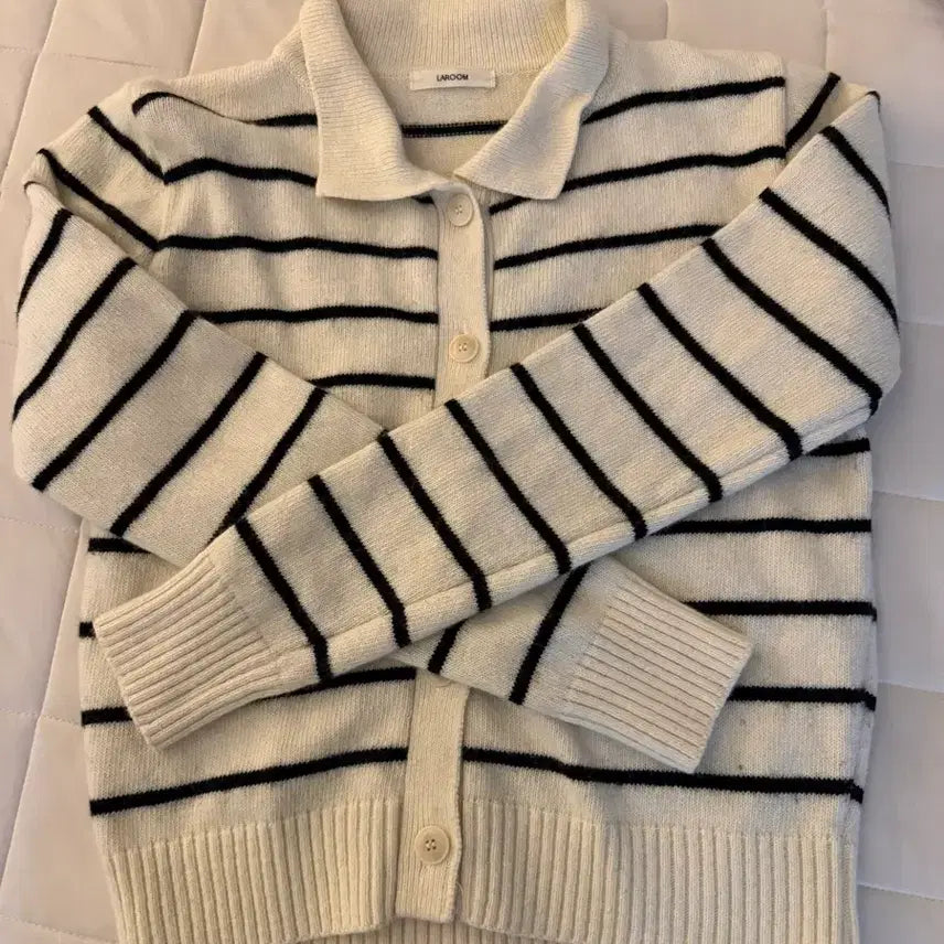 [BUNJANG] LAROOM Stripe Cardigan / 라룸 LAROOM  스트라이프 가디건