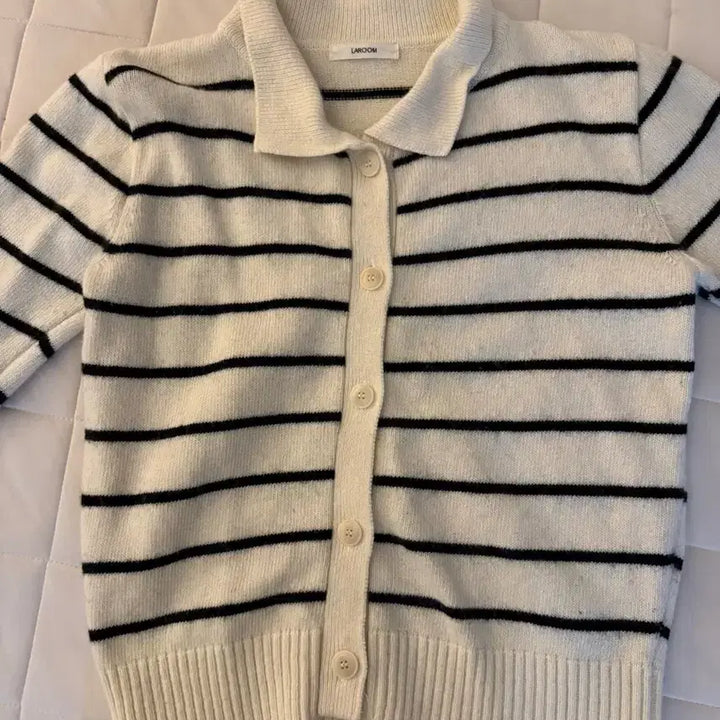 [BUNJANG] LAROOM Stripe Cardigan / 라룸 LAROOM  스트라이프 가디건
