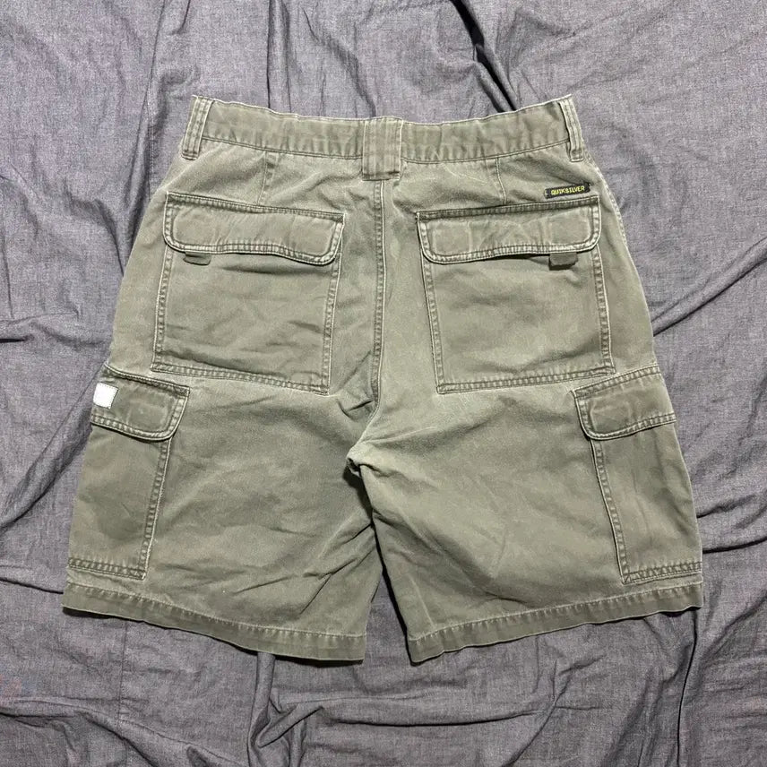 [BUNJANG] Quicksilver Cargo Shorts Size 31 / Quicksilver Cargo Shorts Sz 31