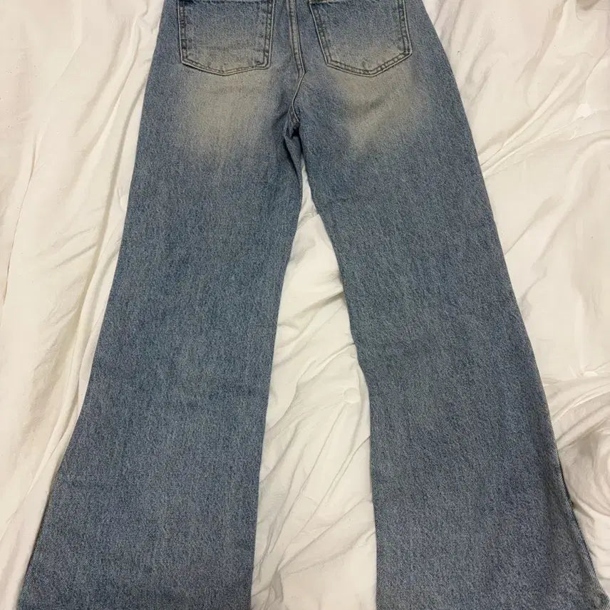 [BUNJANG] Three Quarter Mid-Wash Denim Jeans / 쓰리쿼터 와이드 봄 중청 데님