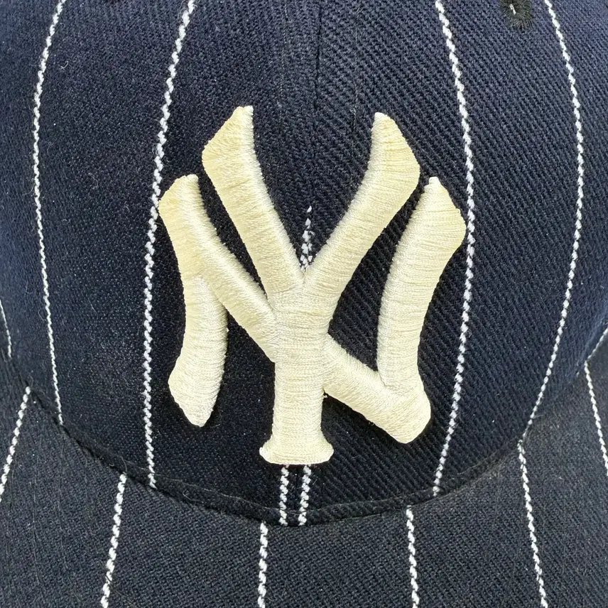 [BUNJANG] New Era New York Yankees Pinstripe Cap Navy / 56cm) 뉴에라 뉴욕양키스 핀스트라이프 캡 네이비