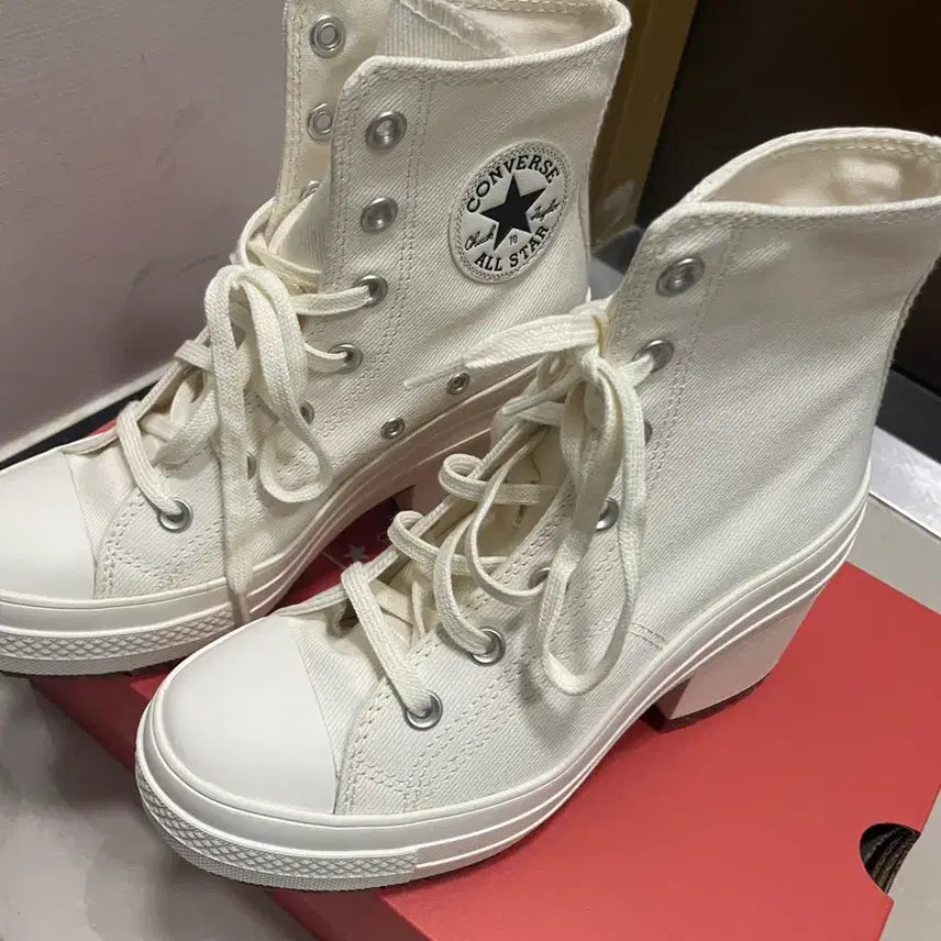 [SOLD OUT] 컨버스 여성용 척 70 디럭스 힐 하이 (235) 에그렛
