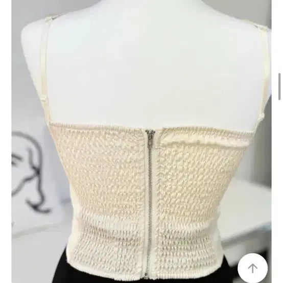 [BUNJANG] Satin Cubic Tank Top - Cream Satin - Imported Apparel / 새틴 큐빅 나시탑 크림새틴 수입의류 홀복 새상품