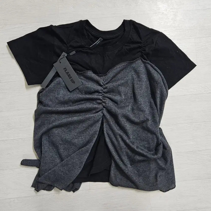 [BUNJANG] Flare Up Bustier Layered T-Shirt / 플레어업 뷔스티에 레이어드 티셔츠