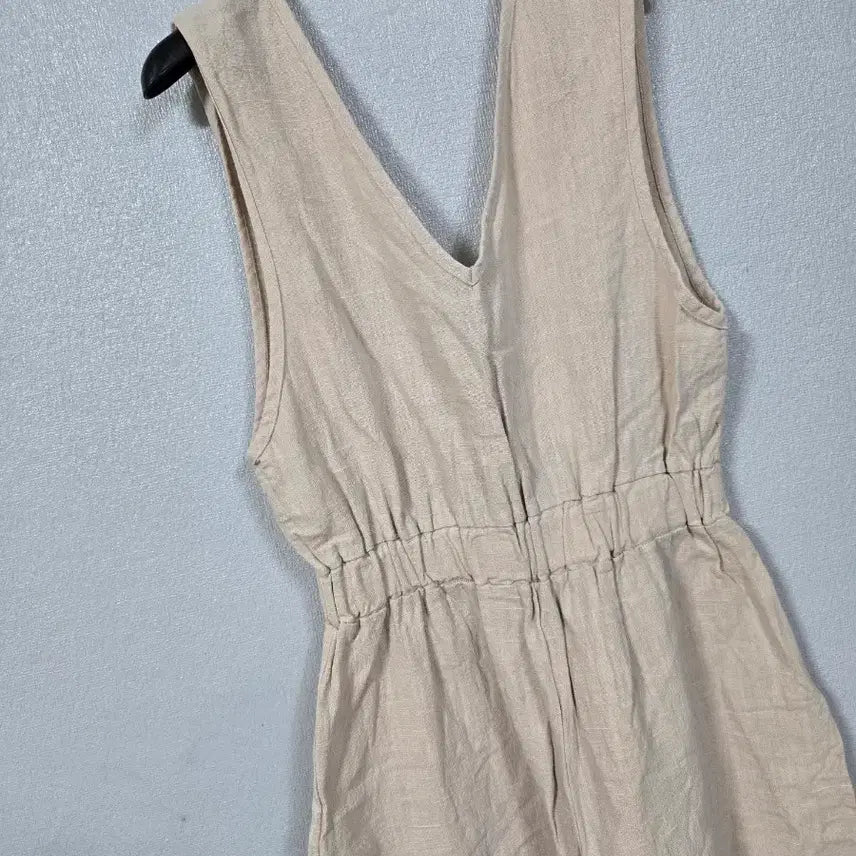 [BUNJANG] Linen V-neck Sleeveless Jumpsuit / 린넨 브이넥 민소매 와이더 점퍼슈트 55~66