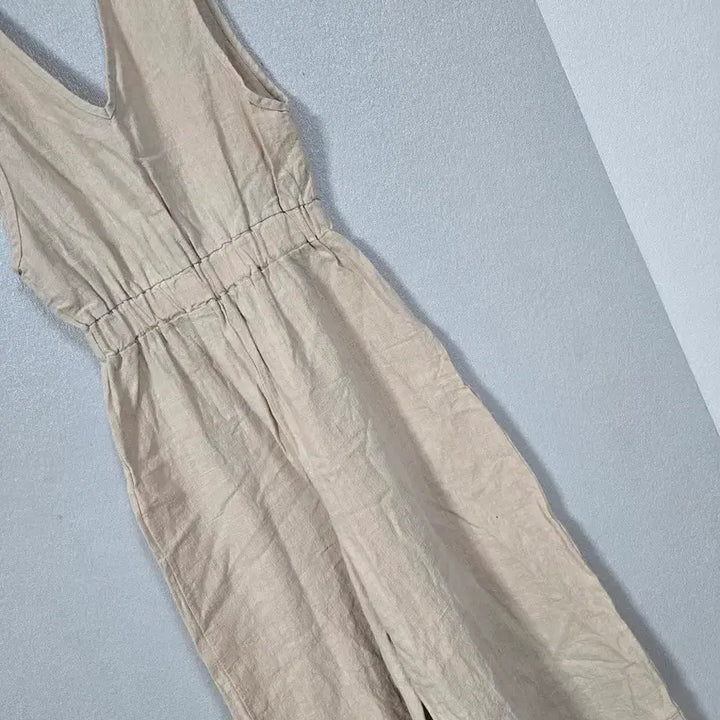 [BUNJANG] Linen V-neck Sleeveless Jumpsuit / 린넨 브이넥 민소매 와이더 점퍼슈트 55~66