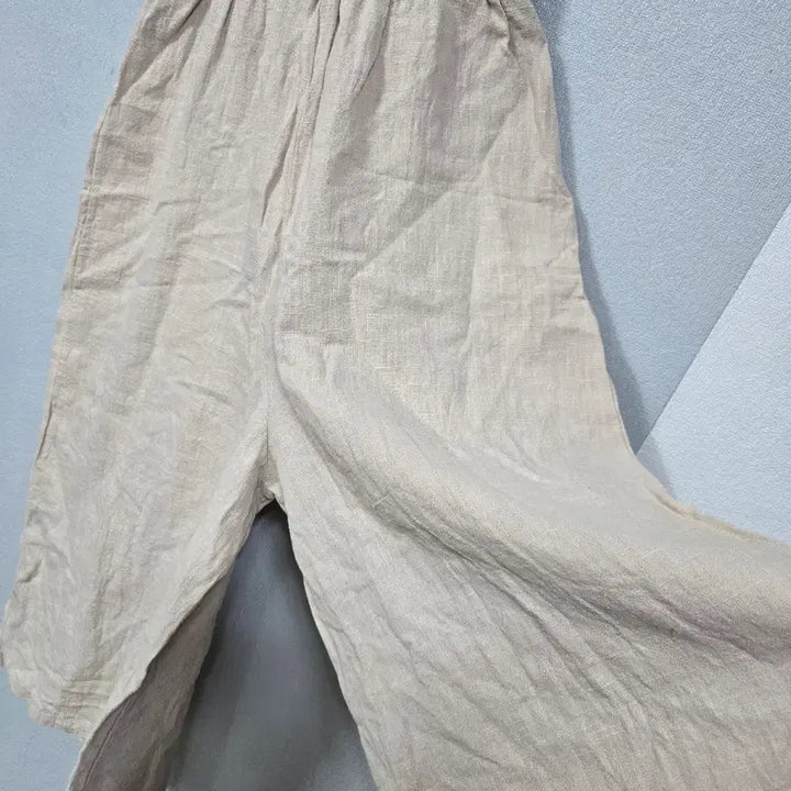 [BUNJANG] Linen V-neck Sleeveless Jumpsuit / 린넨 브이넥 민소매 와이더 점퍼슈트 55~66