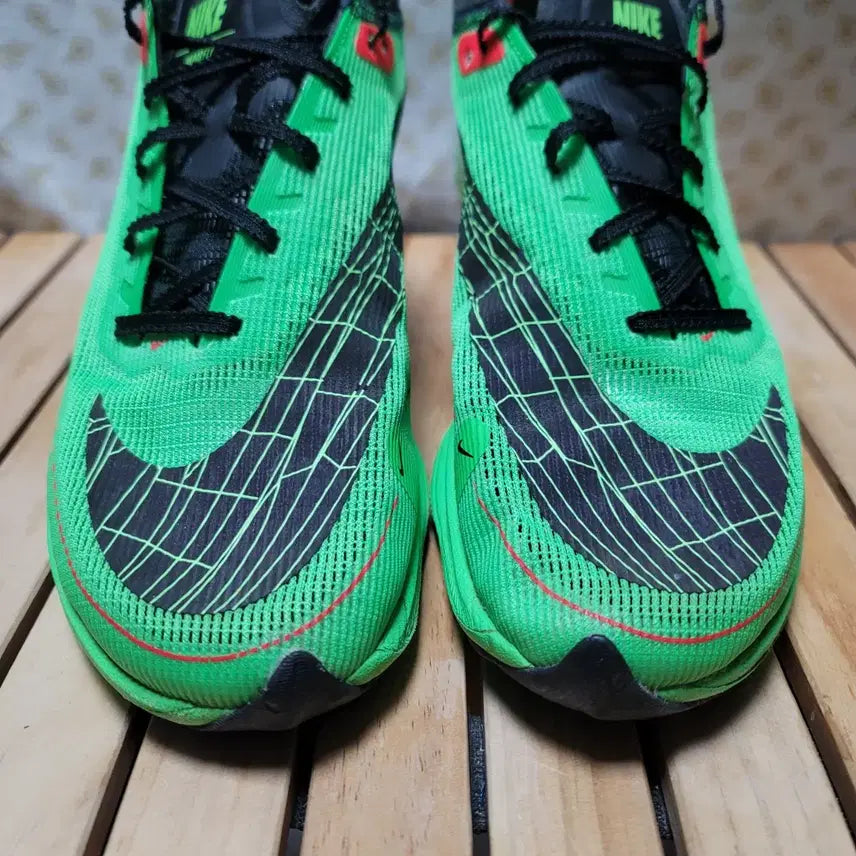 [BUNJANG] Nike ZoomX Vaporfly NEXT% 2 Running Shoes / 나이키 줌X 베이퍼플라이 넥스트% 2 러닝화 270 (실착265)