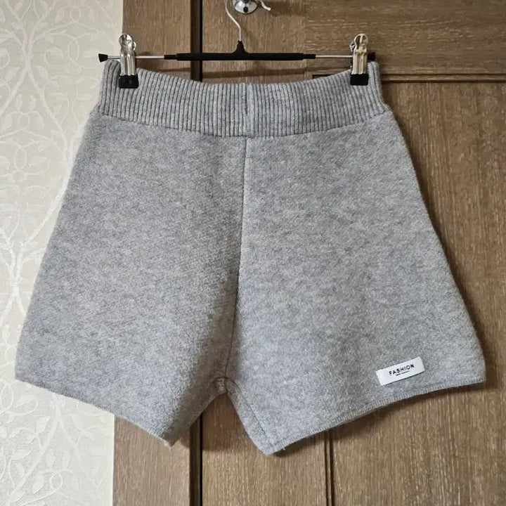[BUNJANG] Gray Knit Shorts / 회색 니트 반바지