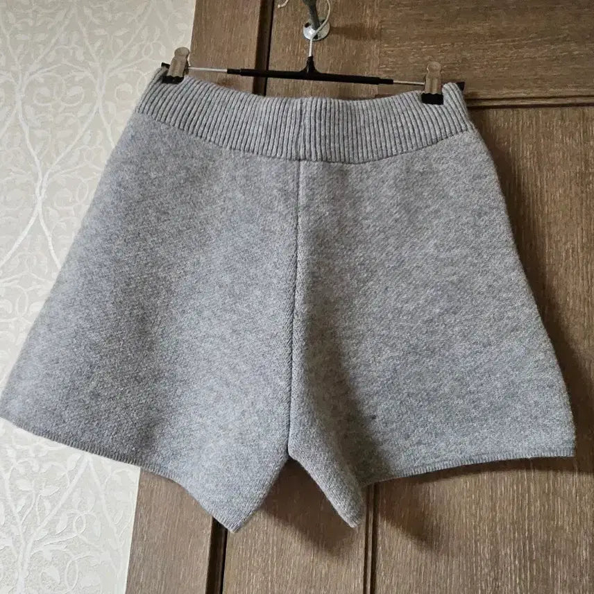 [BUNJANG] Gray Knit Shorts / 회색 니트 반바지