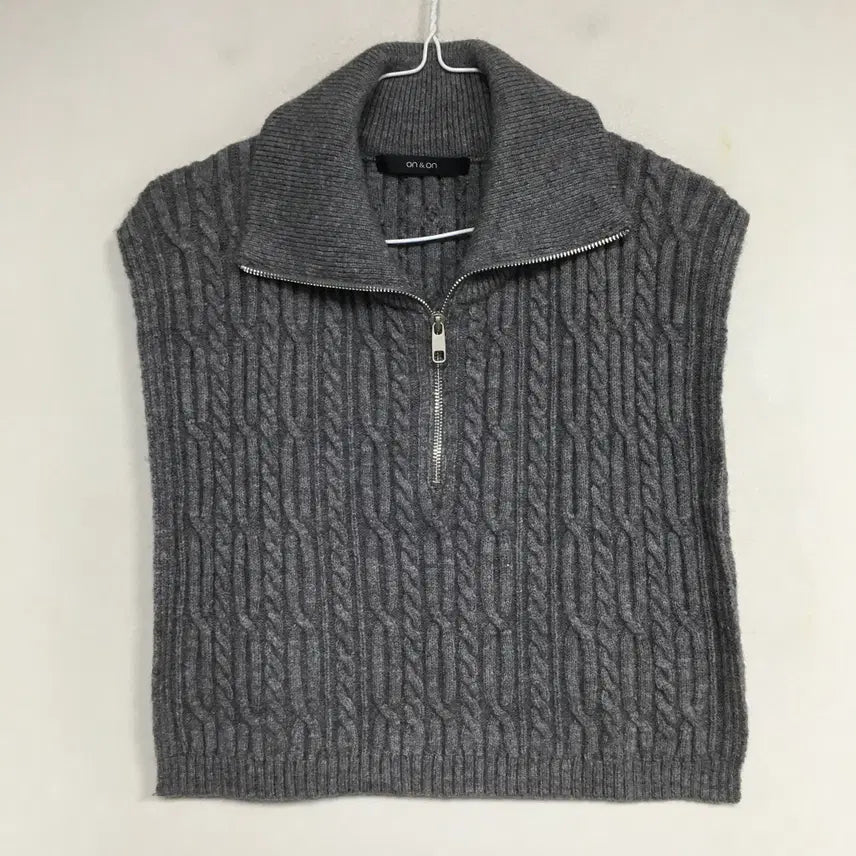 [BUNJANG] On&amp;On Cable Knit Warmer / 23 온앤온 케이블 니트 워머