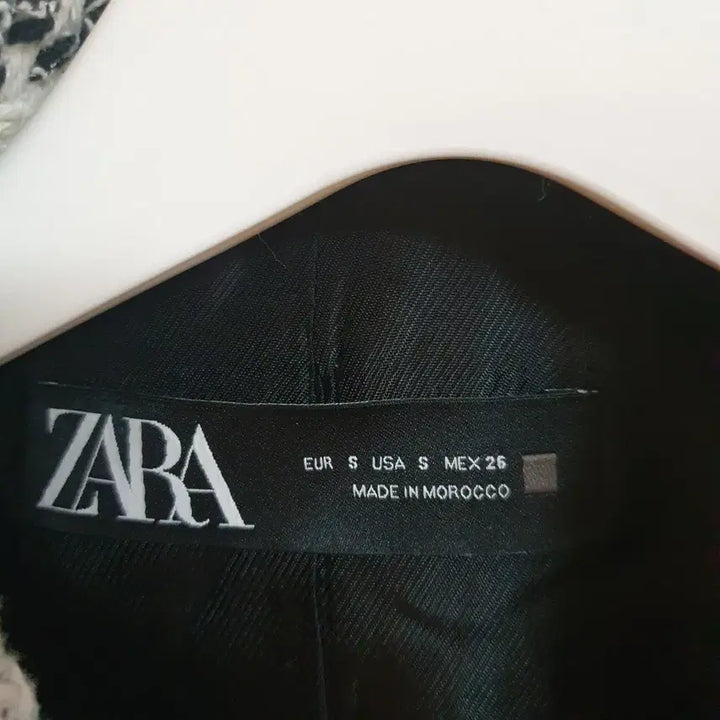[BUNJANG] Zara Tweed Jacket (Size 55-66) / 자라 트위드자켓/55-66