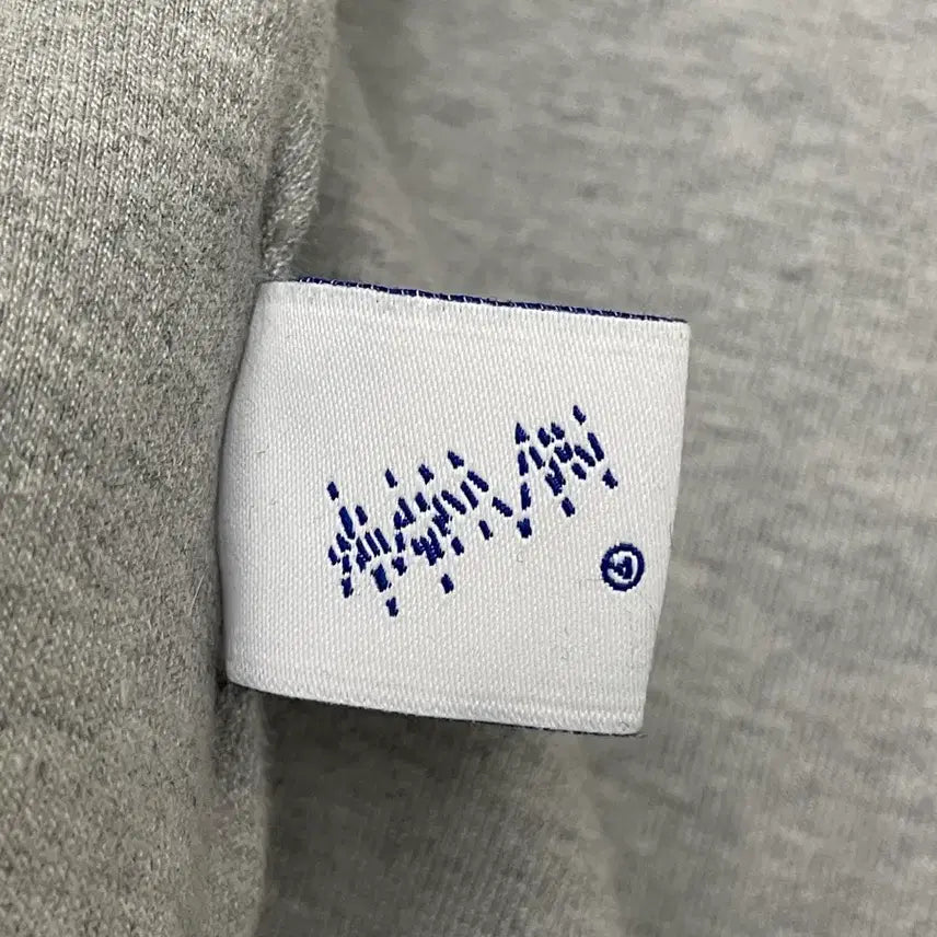 [BUNJANG] Ader Error Maison Kitsune Meditation Fox Sweatshirt / 아더에러 메종키츠네 메디테이션 폭스 스웻셔츠 그레이