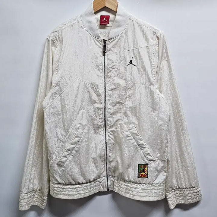 [BUNJANG] Jordan Old School Bomber Jacket (Ivory) - Size S / 조던 올드스쿨 바람막이 봄버자켓 S 95