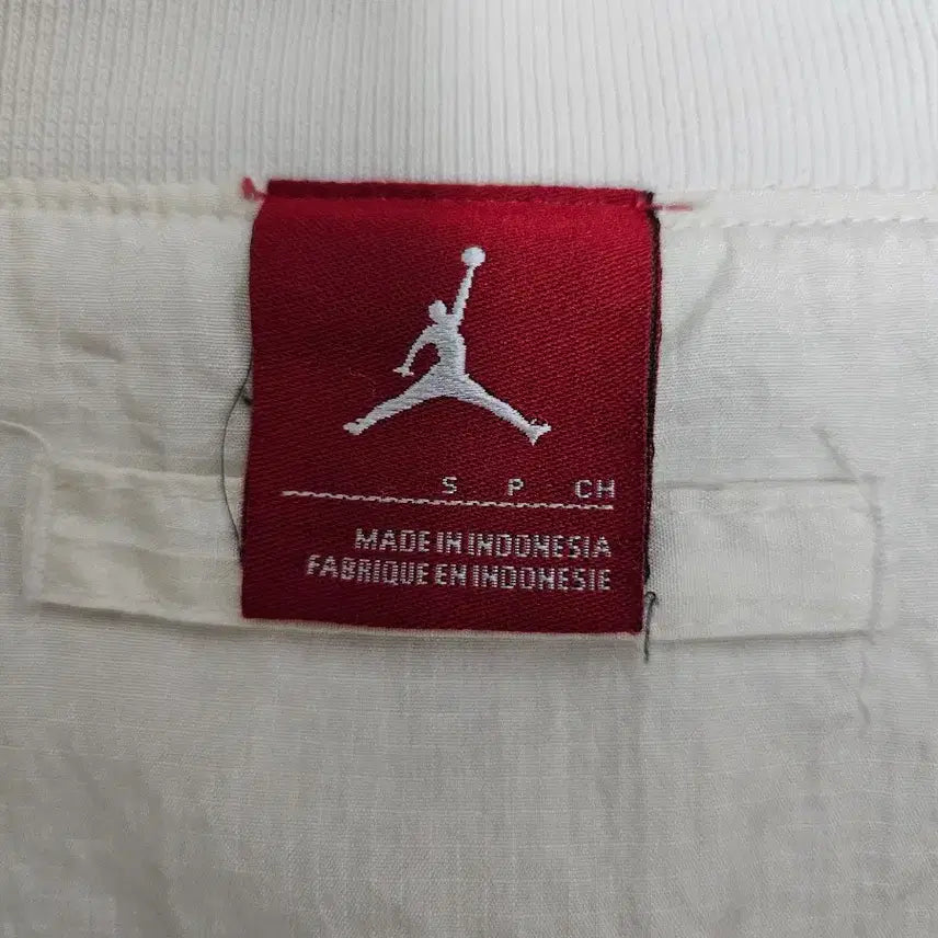 [BUNJANG] Jordan Old School Bomber Jacket (Ivory) - Size S / 조던 올드스쿨 바람막이 봄버자켓 S 95