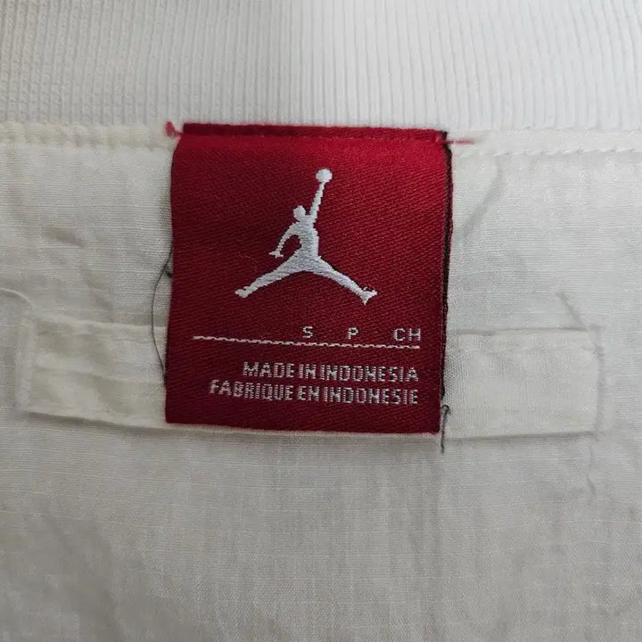 [BUNJANG] Jordan Old School Bomber Jacket (Ivory) - Size S / 조던 올드스쿨 바람막이 봄버자켓 S 95
