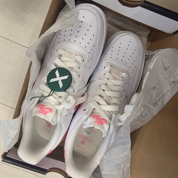 [BUNJANG] Nike Air Force 1 SE Love For All Sneakers / 에어포스 SE 러브포올 W270 팝니다