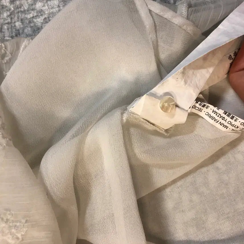 [BUNJANG] ZARA Lace Eyelet Balloon Sleeve Blouse / ZARA 자라 마랑맛 레이스 시스루 아일렛 벌룬 반팔 블라우스 자수