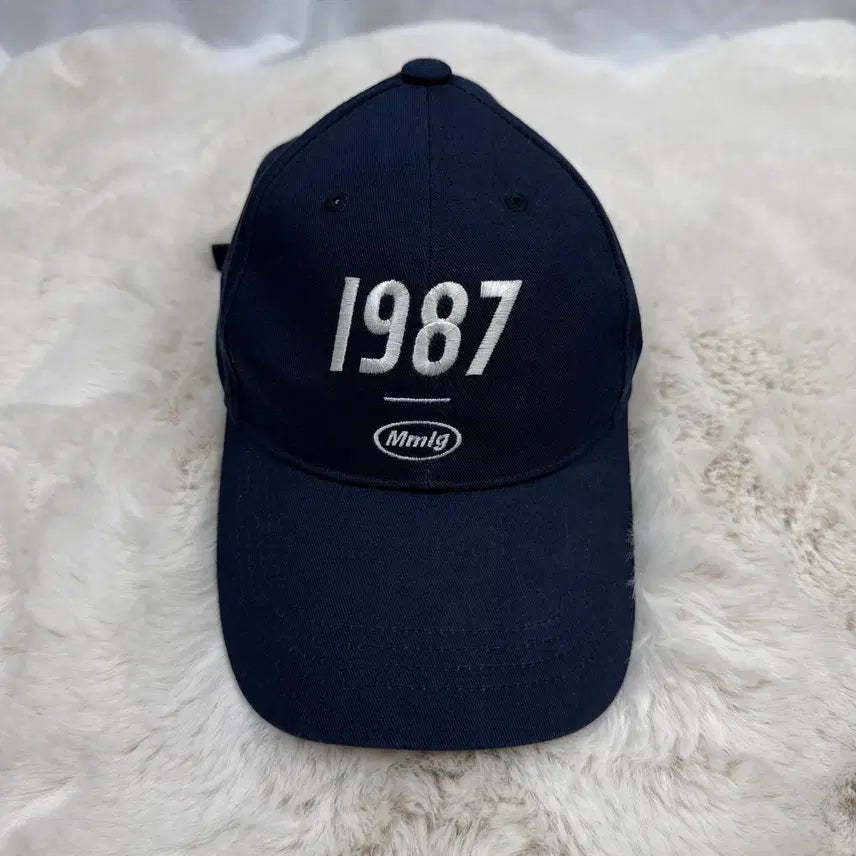 [BUNJANG] Mmlg Embroidered Logo Ball Cap Navy / F) Mmlg 자수로고 볼캡 네이비
