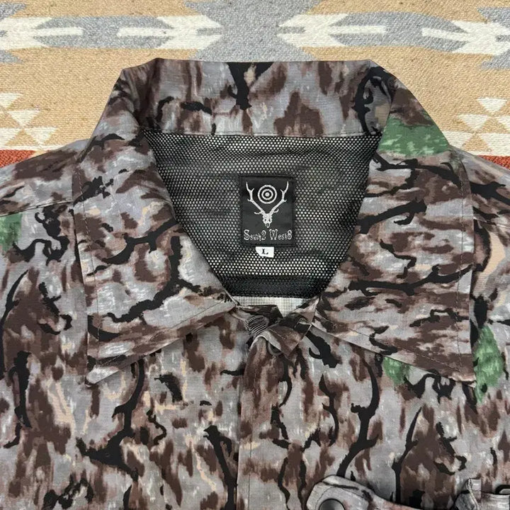 [BUNJANG] South2 West8 Tenkara Trout Shirt / [L] South2 West8 남이서팔 텐가라 트라우트 셔츠
