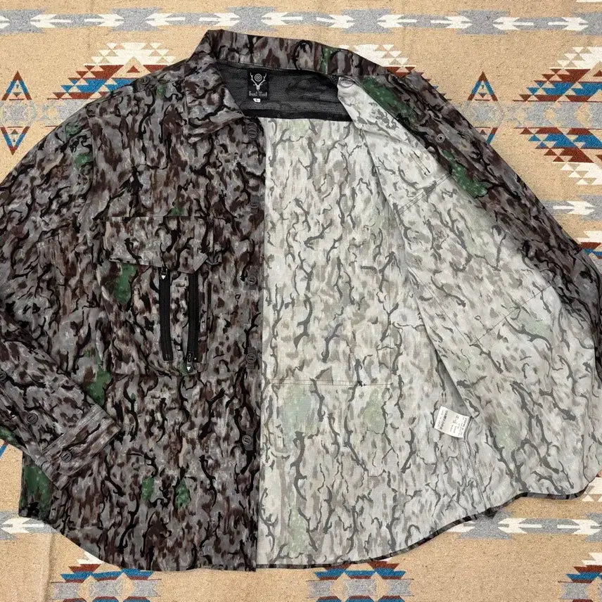 [BUNJANG] South2 West8 Tenkara Trout Shirt / [L] South2 West8 남이서팔 텐가라 트라우트 셔츠