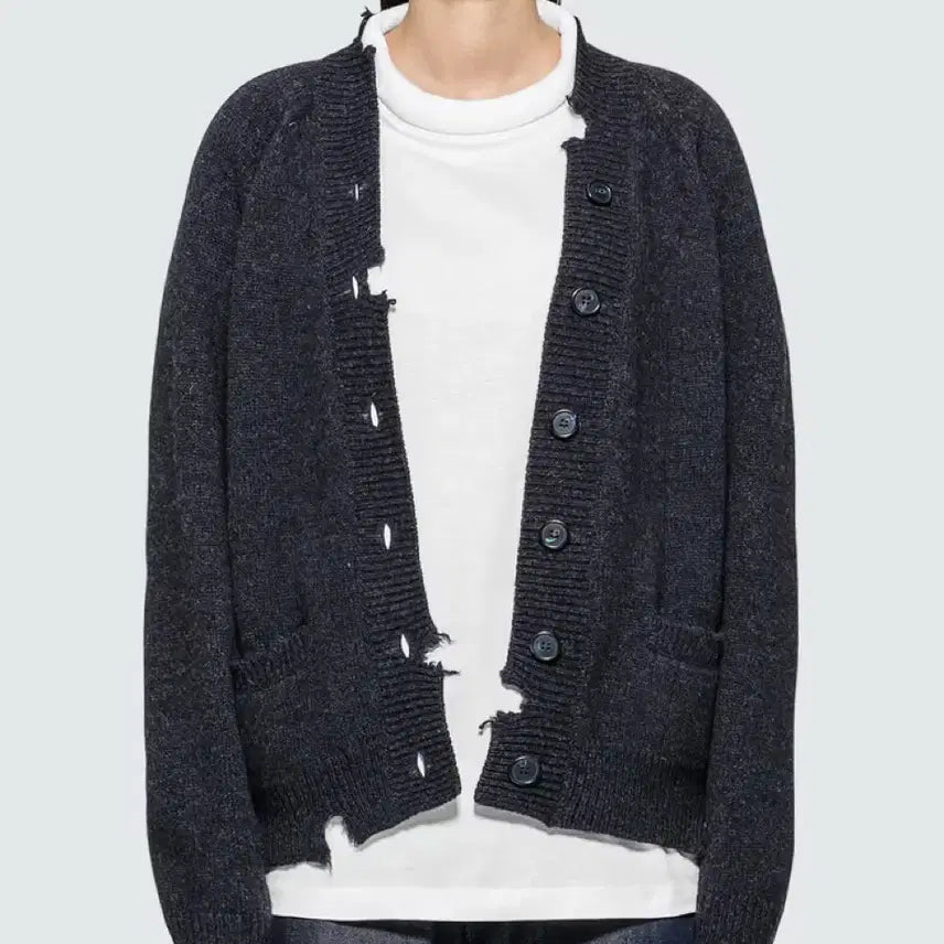 [BUNJANG] Maison Margiela Oversized Distressed Knit Cardigan / 마르지엘라 오버사이즈드 디스 니트 가디건