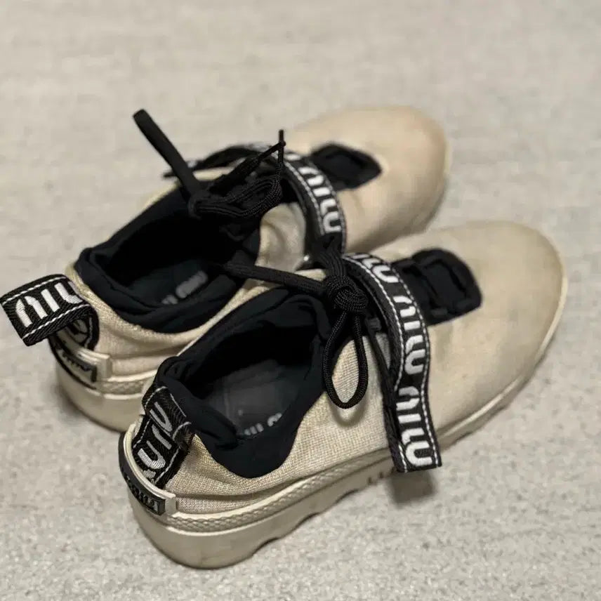 [BUNJANG] Miu Miu Sneakers - Size 36 / 미우미우 스니커즈 36