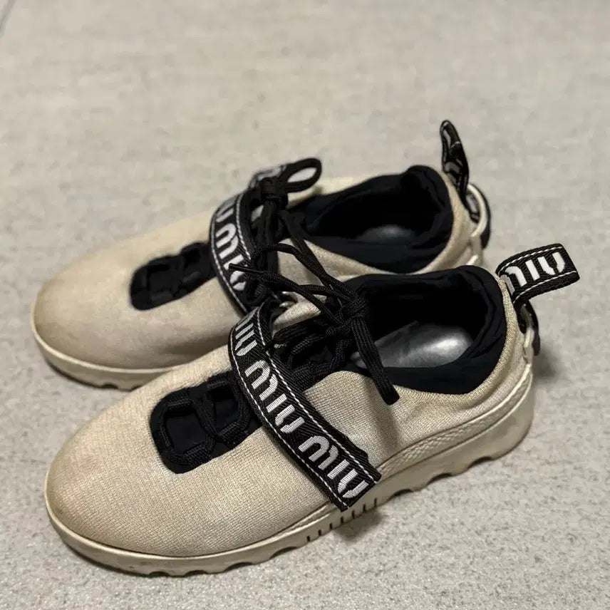 [BUNJANG] Miu Miu Sneakers - Size 36 / 미우미우 스니커즈 36