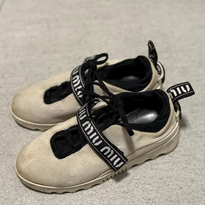 [BUNJANG] Miu Miu Sneakers - Size 36 / 미우미우 스니커즈 36