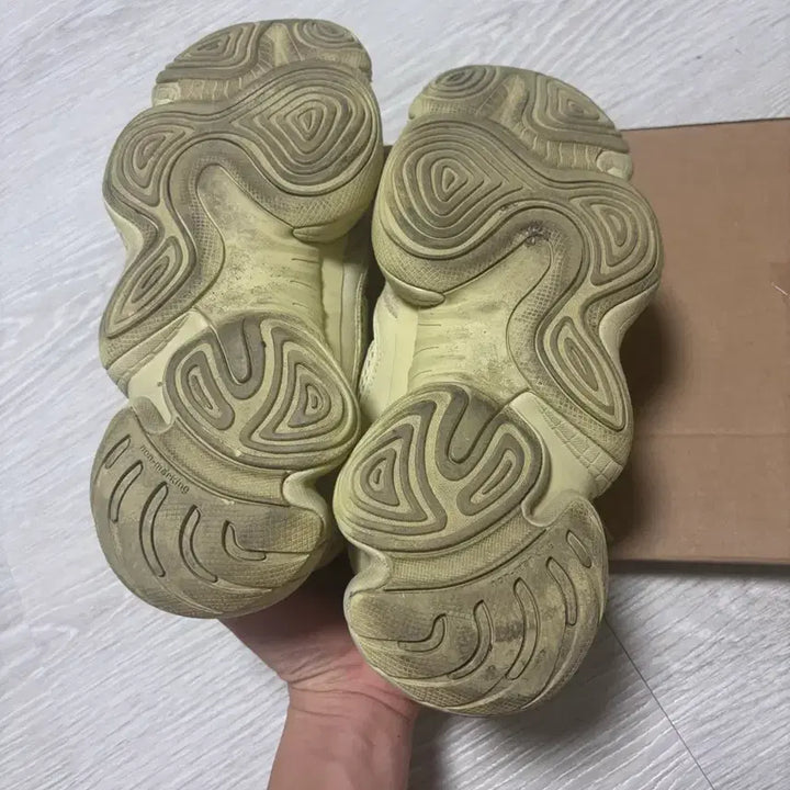 [BUNJANG] Adidas Yeezy 500 Supermoon Sneakers / 이지부스트 500 슈퍼문 265