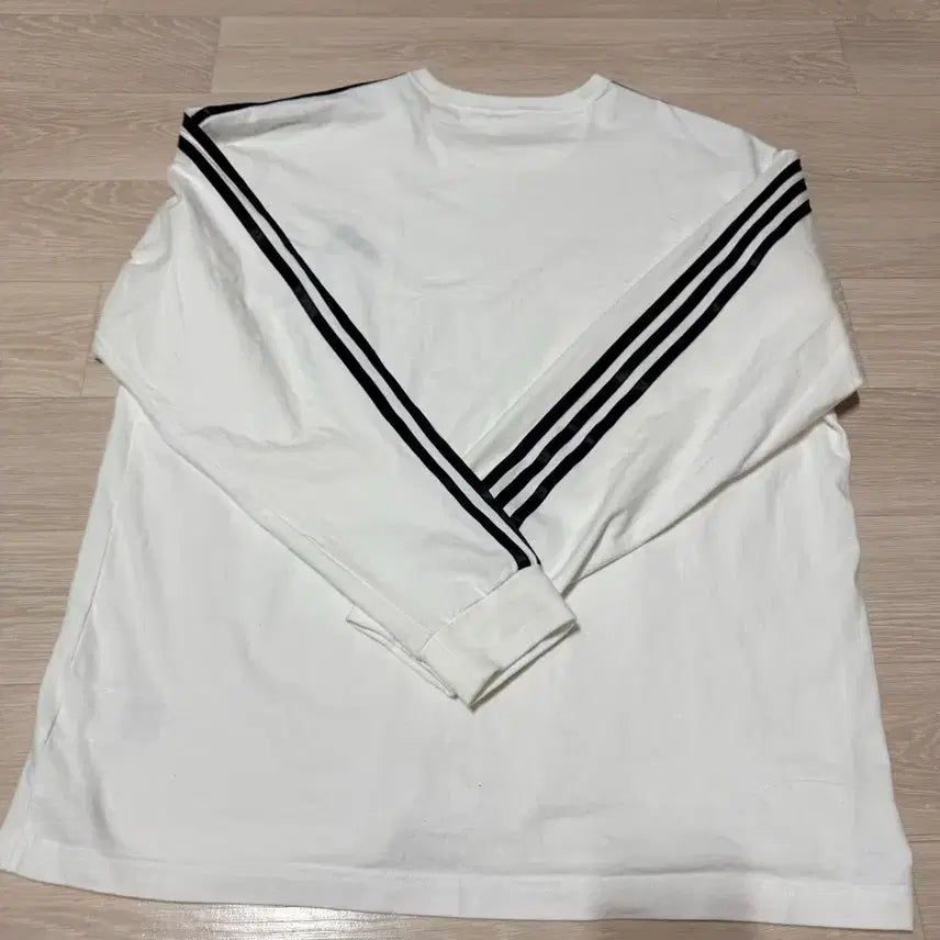 [BUNJANG] Adidas White Long Sleeve T-shirt / 아디다스 삼선 흰색 긴팔 티셔츠