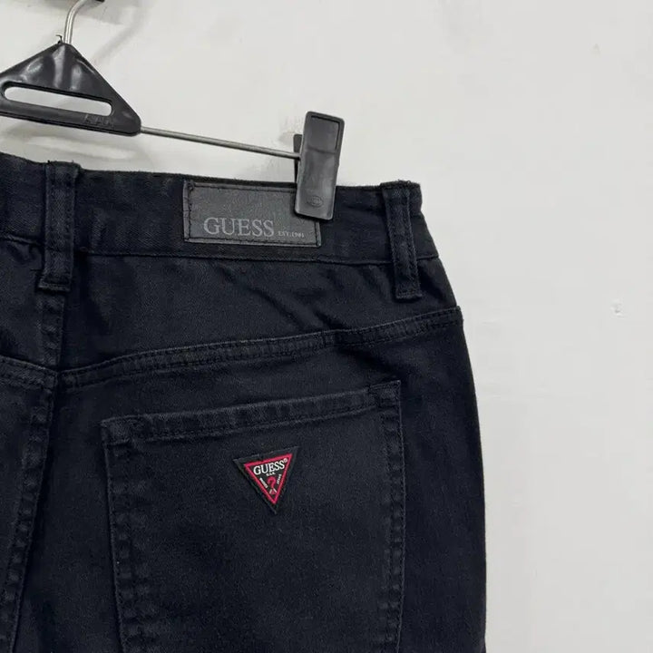 [SOLD OUT] (31-32)게스 남자 블랙 데님 스트레이트 팬츠