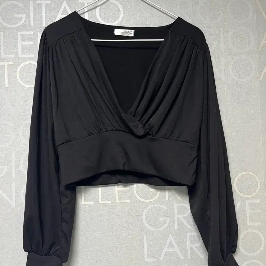 [BUNJANG] Crop Deep V-Neck Wrap Blouse/T-shirt / 새상품> 크롭 딥브이넥 랩 블라우스 겸 티셔츠