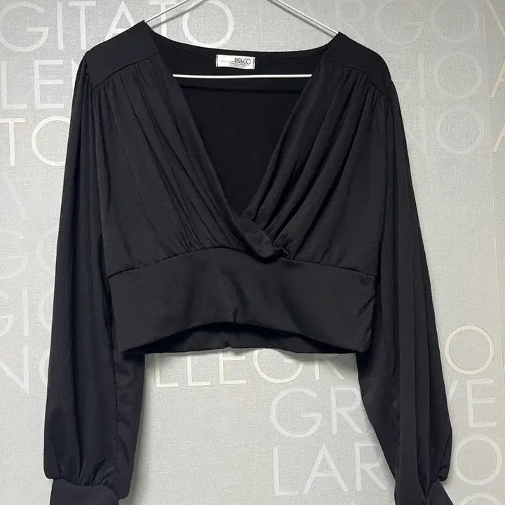 [BUNJANG] Crop Deep V-Neck Wrap Blouse/T-shirt / 새상품> 크롭 딥브이넥 랩 블라우스 겸 티셔츠