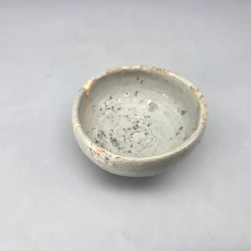 [BUNJANG] Joseon Dynasty White Porcelain Small Cup / 골동품 고도자 조선중기 백자 소잔