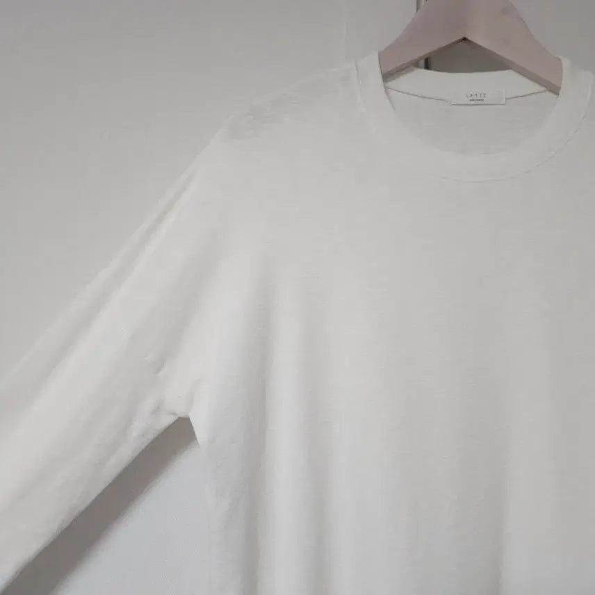 [BUNJANG] Ivory Layered T-Shirt / 아이보리 티셔츠 레이어드용 가능