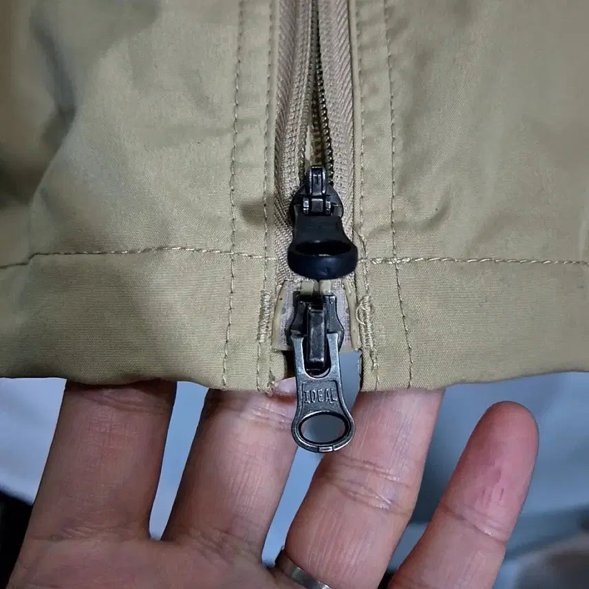 [BUNJANG] Tommy Hilfiger Poly Shell Embroidered Jacket / 타미힐피거 폴리쉘 자수 자켓