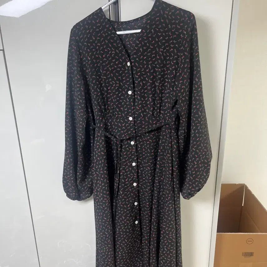 [BUNJANG] Black Floral Print Long Dress / 검정 잔무늬 꽃 롱 원피스 검정 / 허리끈 있음 / 프리사이즈