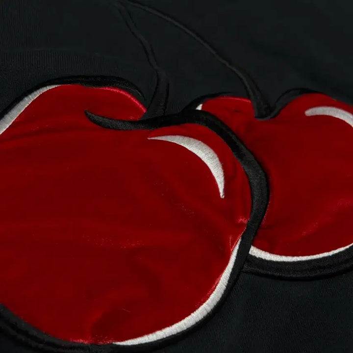 [BUNJANG] KIRSH Big Cherry Velvet Applique Sweatshirt / KIRSH 빅체리 벨벳 아플리케 맨투맨