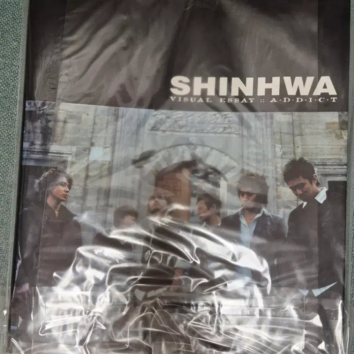 [BUNJANG] Shinhwa Addiction Visual Essay Photobook / 신화 중독 비주얼 에세이 화보집