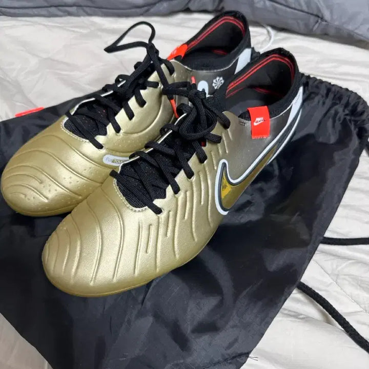 [BUNJANG] Nike Tiempo Legend 10 Golden Touch Soccer Cleats / 티엠포 레전드10 골든터치