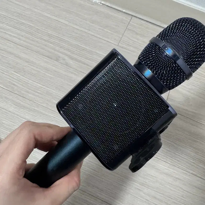 [BUNJANG] BT21 Shooky Bluetooth Microphone / BTS BT21 블루투스 마이크 (슈키)
