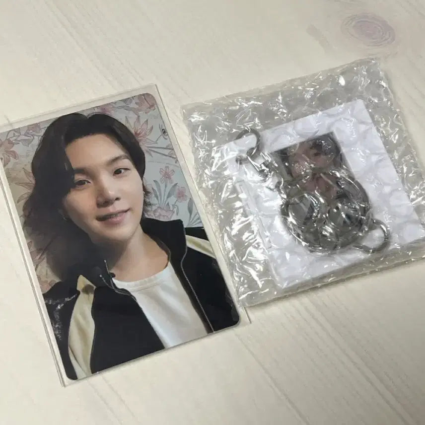 [BUNJANG] BTS Suga Arirang Weverse Shop POB Keyring &amp; Photocard / 방탄소년단 아리랑 위버스샵 특전 슈가 윤기 포카