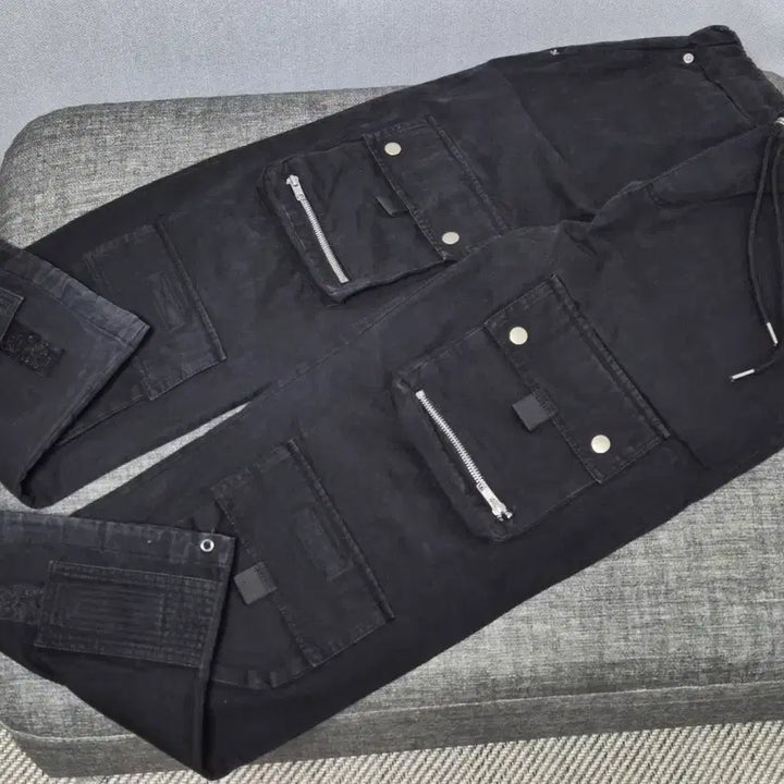 [BUNJANG] DNHAGE Cargo Wide Eyelet Pants Black / 드네이지 카고 와이드 아일렛 팬츠 블랙