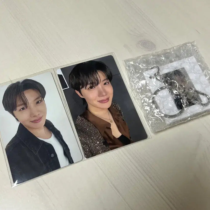 [BUNJANG] BTS J-Hope Arirang Weverse Shop POB Keyring, Photocard / 방탄소년단 아리랑 위버스샵 특전 제이홉 호석 키링, 포카
