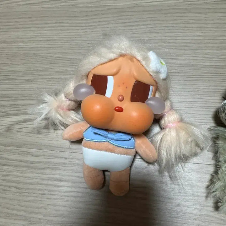 [BUNJANG] POP MART CRY BABY Blonde Twin Tail Doll Keyring / CRY BABY 인형 키링 금발 트윈테일